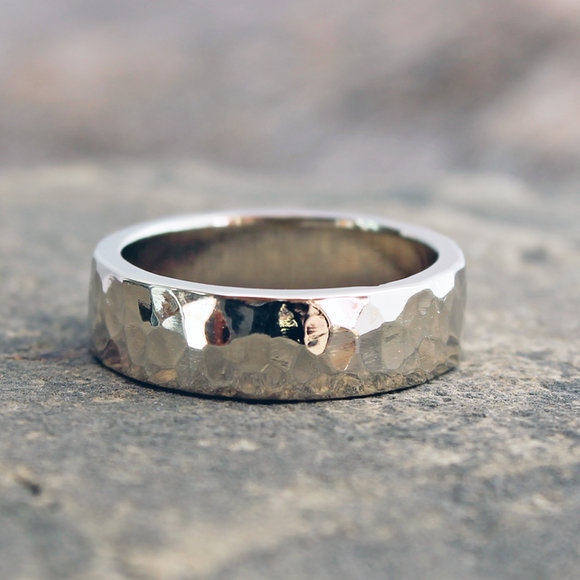 mens hammered white gold wedding band